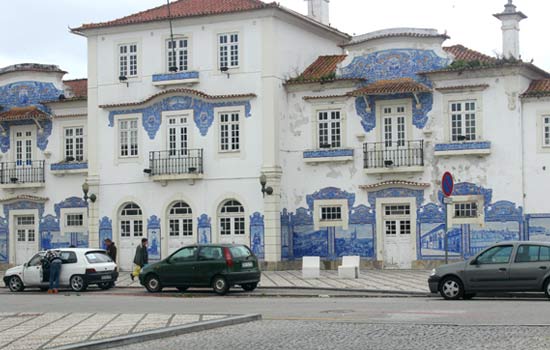 É Aveiro a chegar